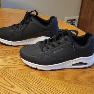 Skechers, Size 8, Black